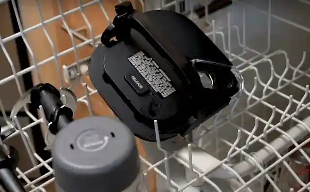ninja-lid-in-dishwasher